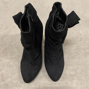 Mossimo Target Black Faux Suede Side Zip Up Heel Booties with Bow Women's Sz 7.5